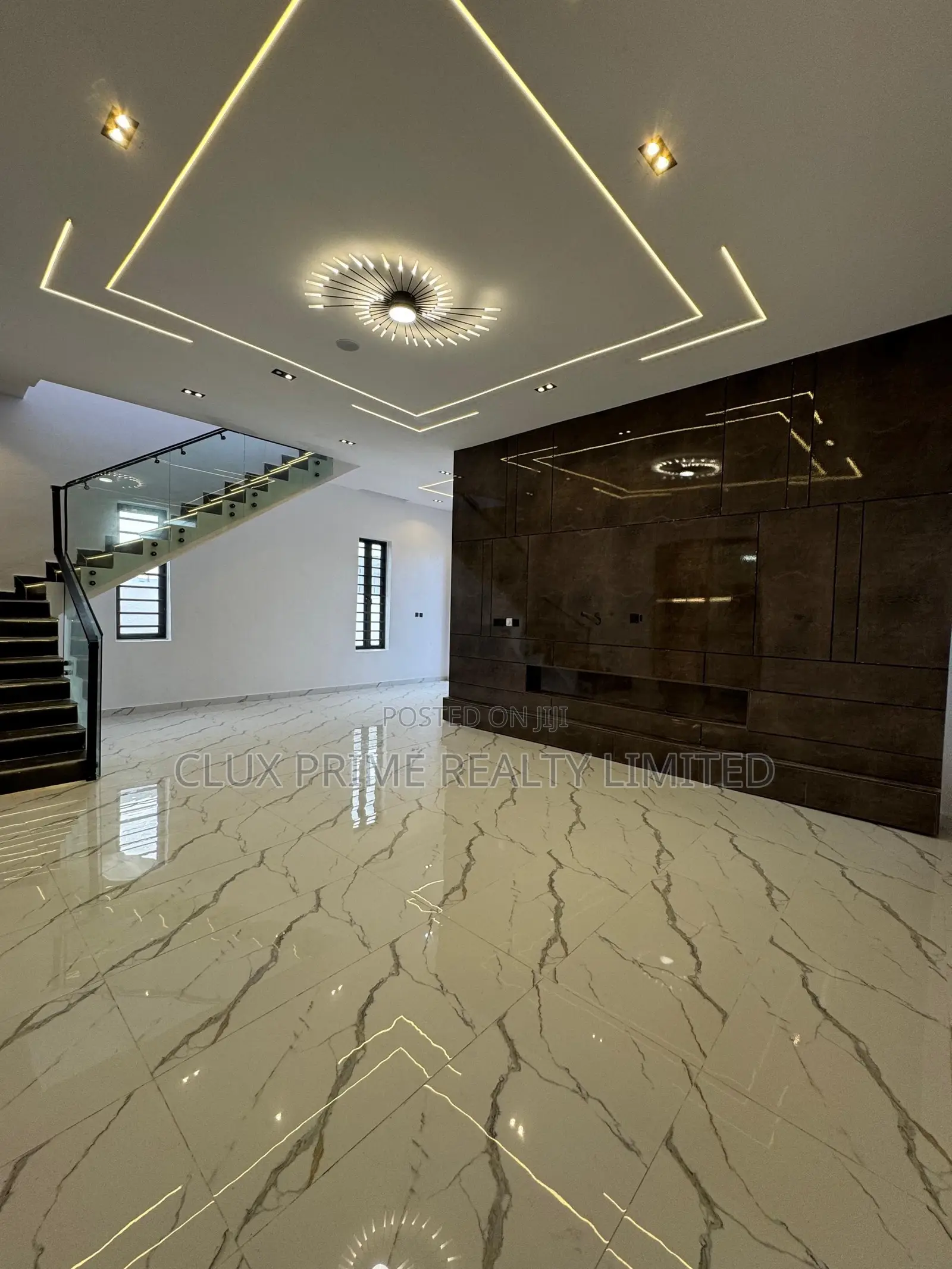 5bdrm Duplex in Lekki for sale