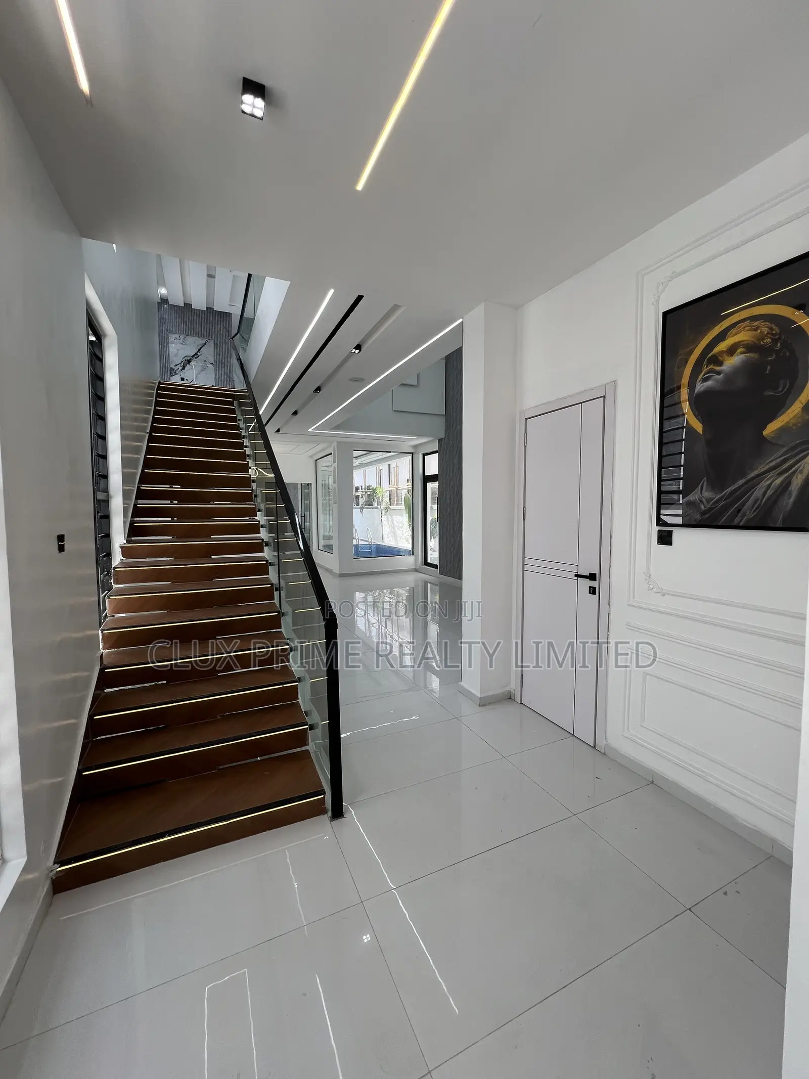 5bdrm Duplex in Lekki for sale