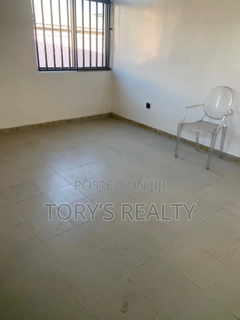 Exquisite 5 Bedroom Semi-Detached Duplex With 2 BQS