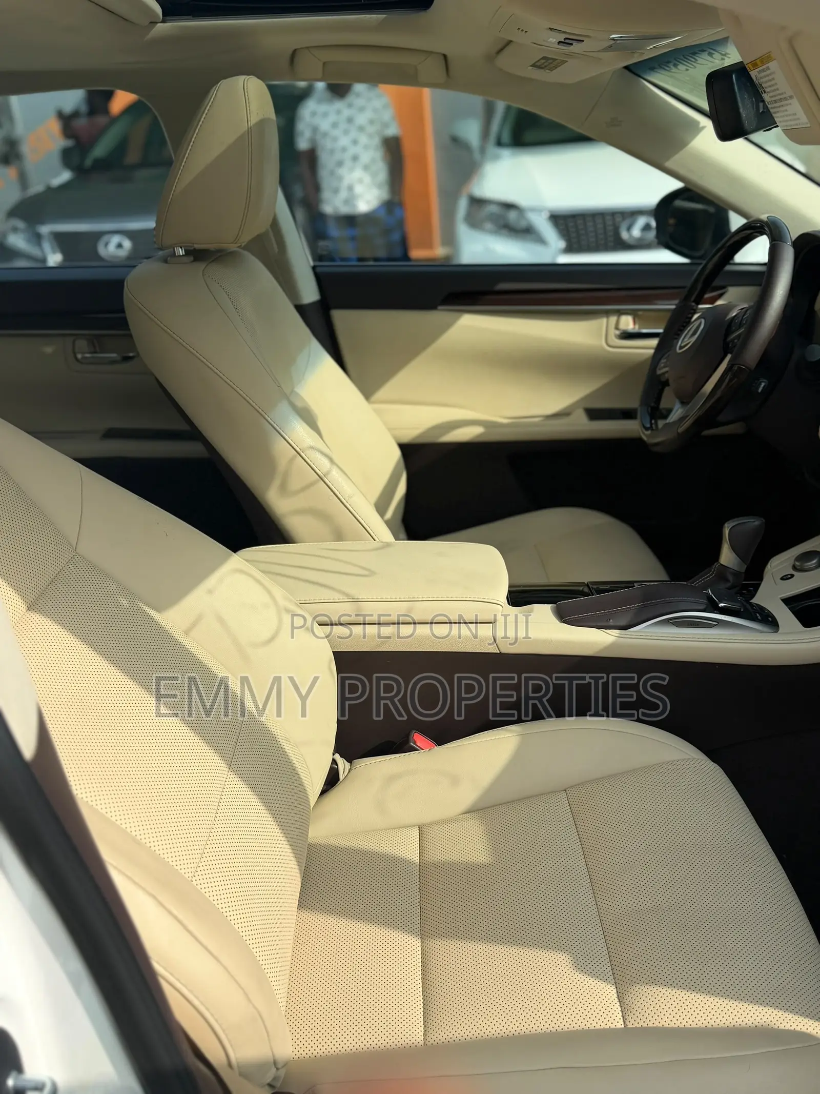 Lexus ES 2018 White