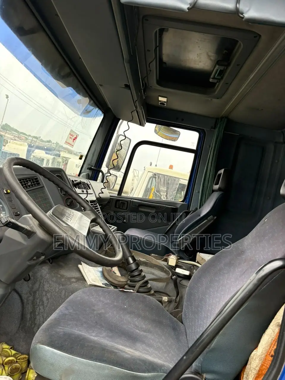 Box Truck Going for Distress
