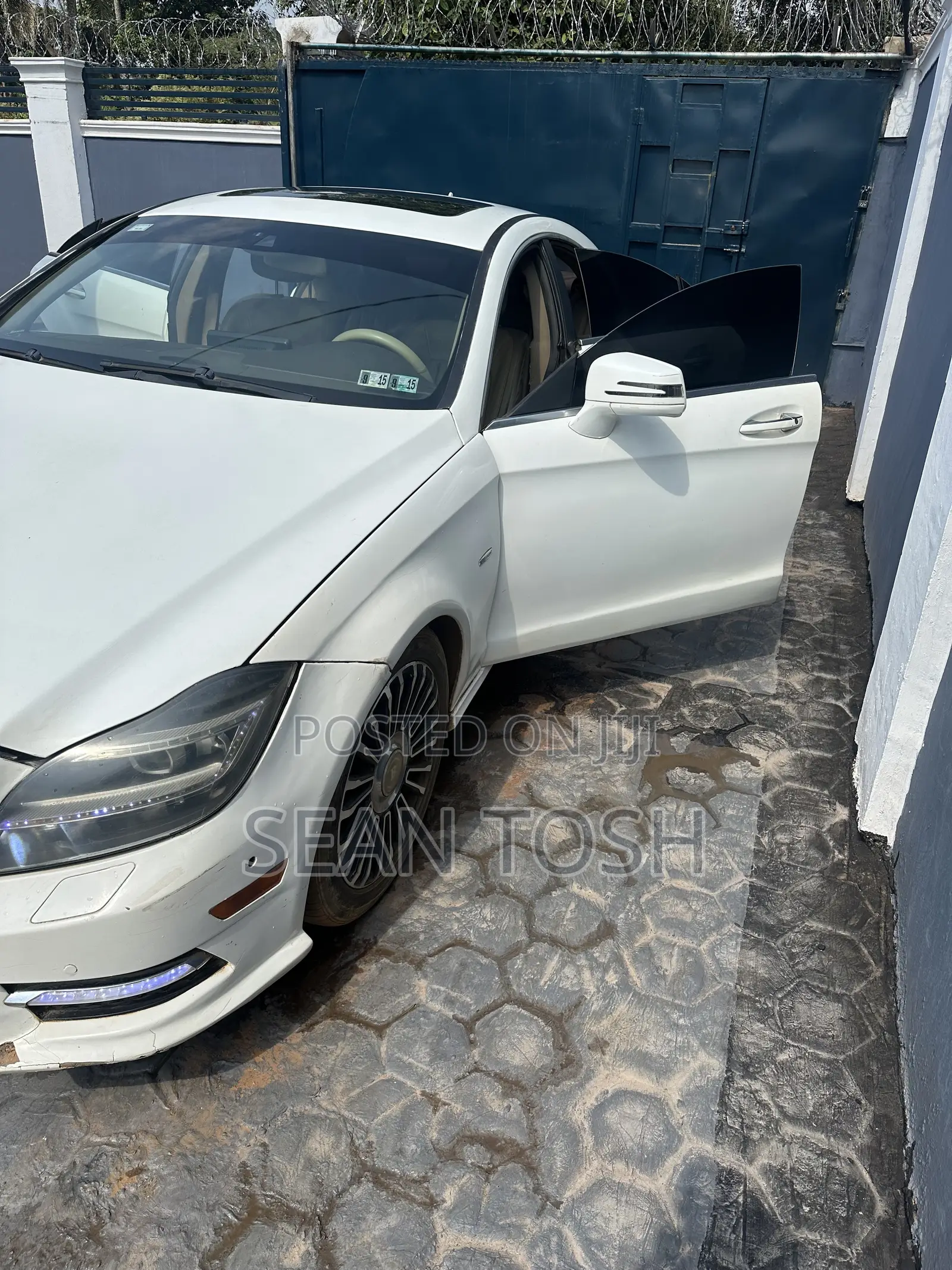 Mercedes-Benz CLS 550 2012 White