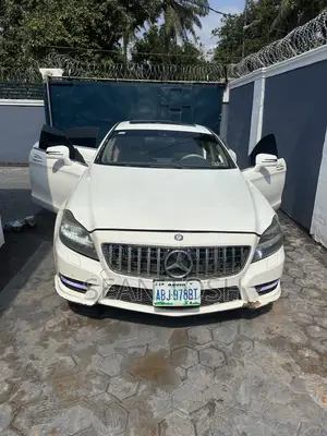 Mercedes-Benz CLS 550 2012 White
