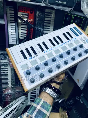 Clean UK Used Arturia MiniLab MkII MIDI Keyboard Controller (25 Keys)