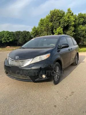 Toyota Sienna LE 7 Passenger 2011 Black