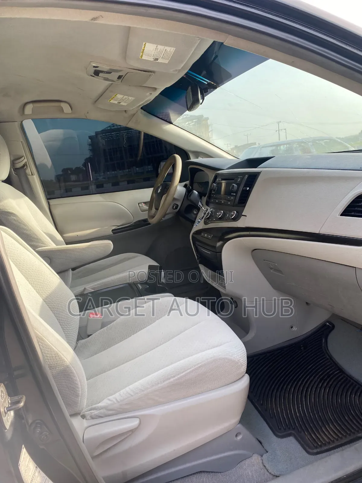 Toyota Sienna LE 7 Passenger 2011 Black