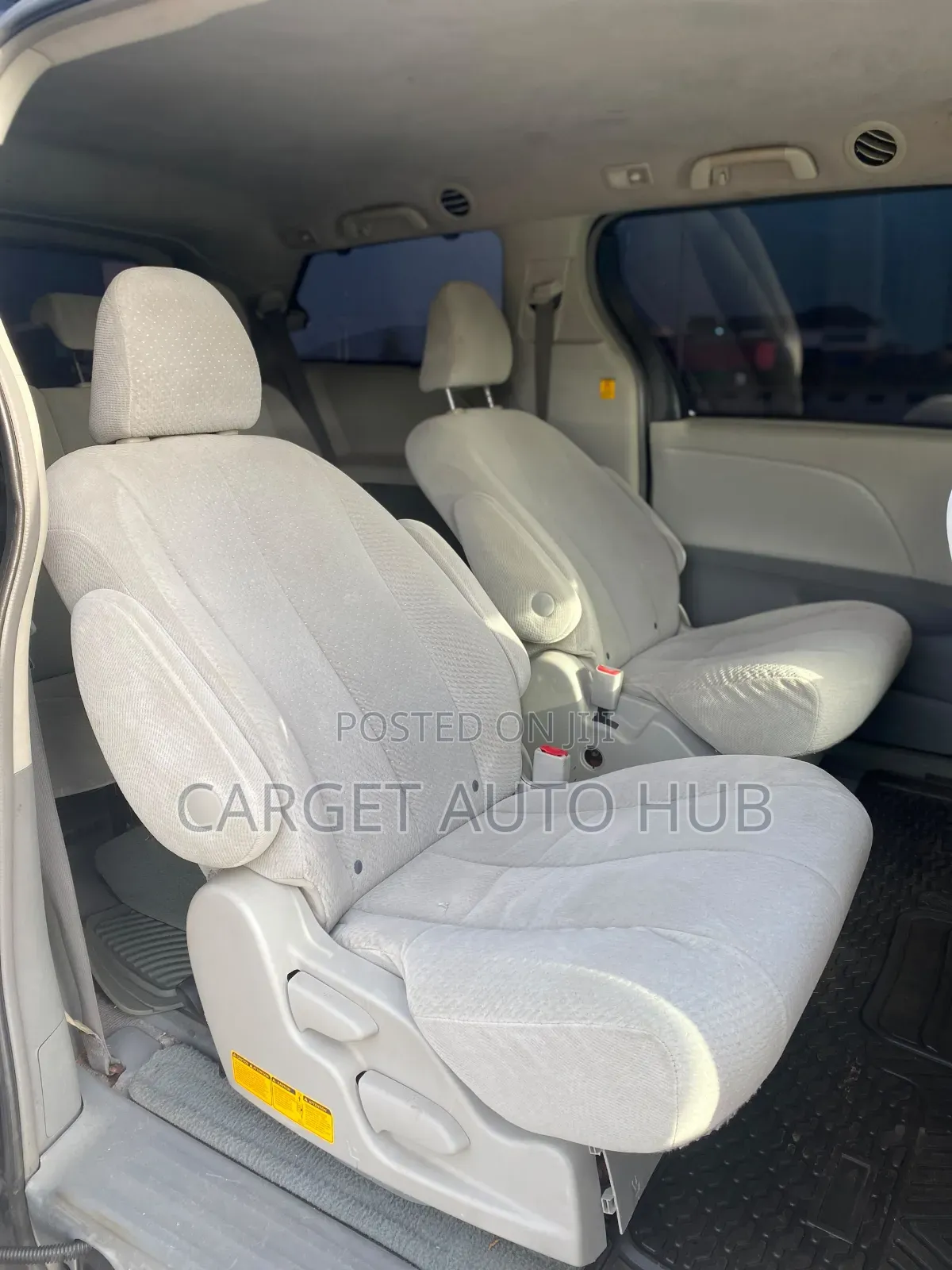 Toyota Sienna LE 7 Passenger 2011 Black