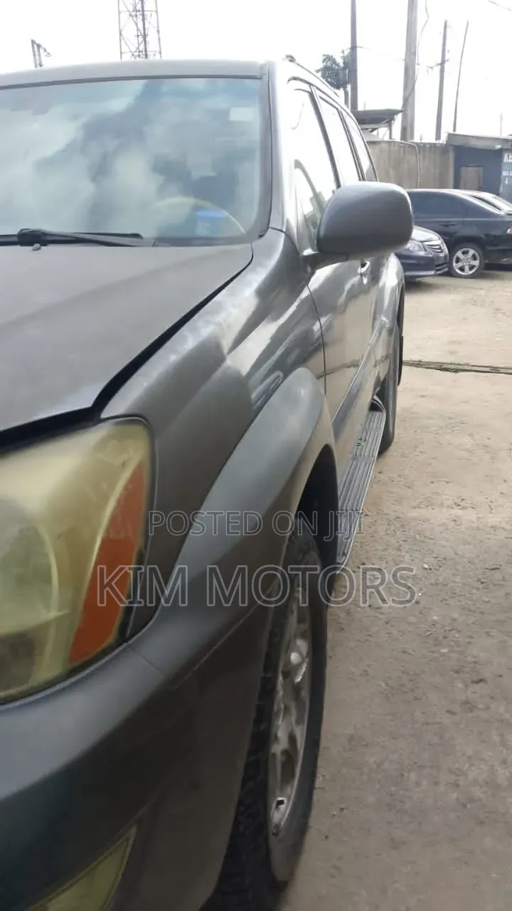 Lexus GX 470 Sport Utility 2005 Gray