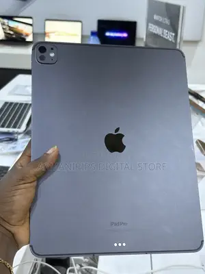 Apple iPad Pro 13 (2024) 1 TB Black
