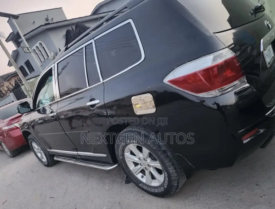 Toyota Highlander 2013 Black