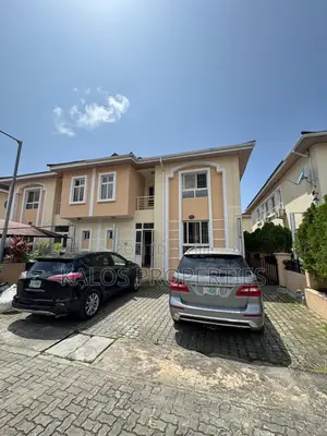 4bdrm Duplex in Chevron for rent