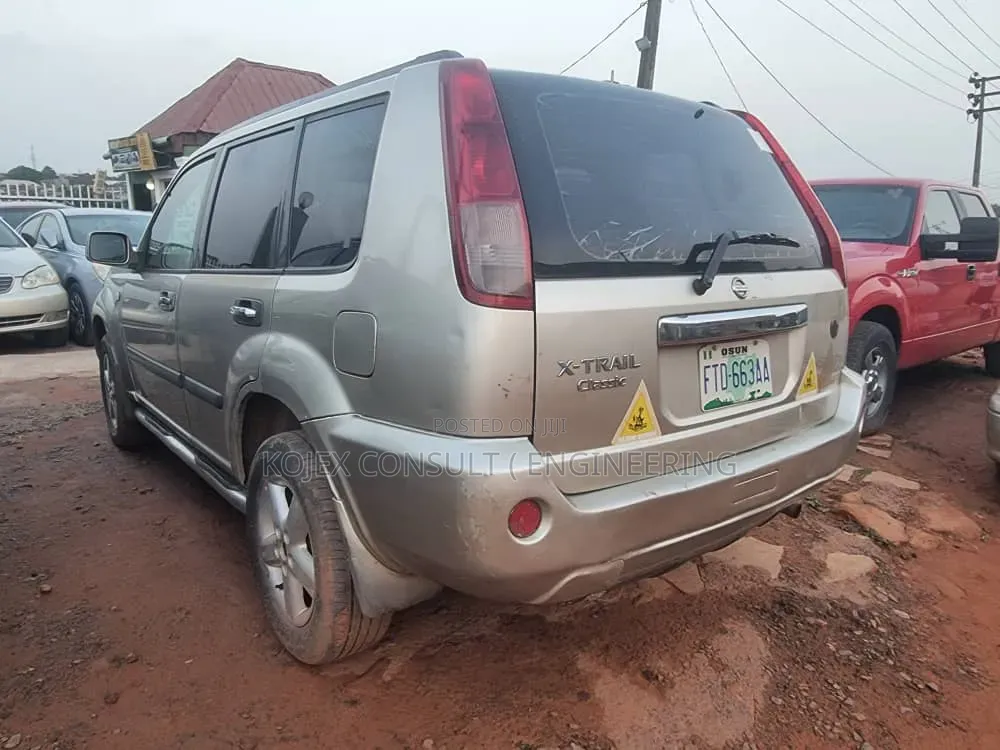 Nissan X-Trail 2.5 Petrol 4x4 SE 2010 Silver