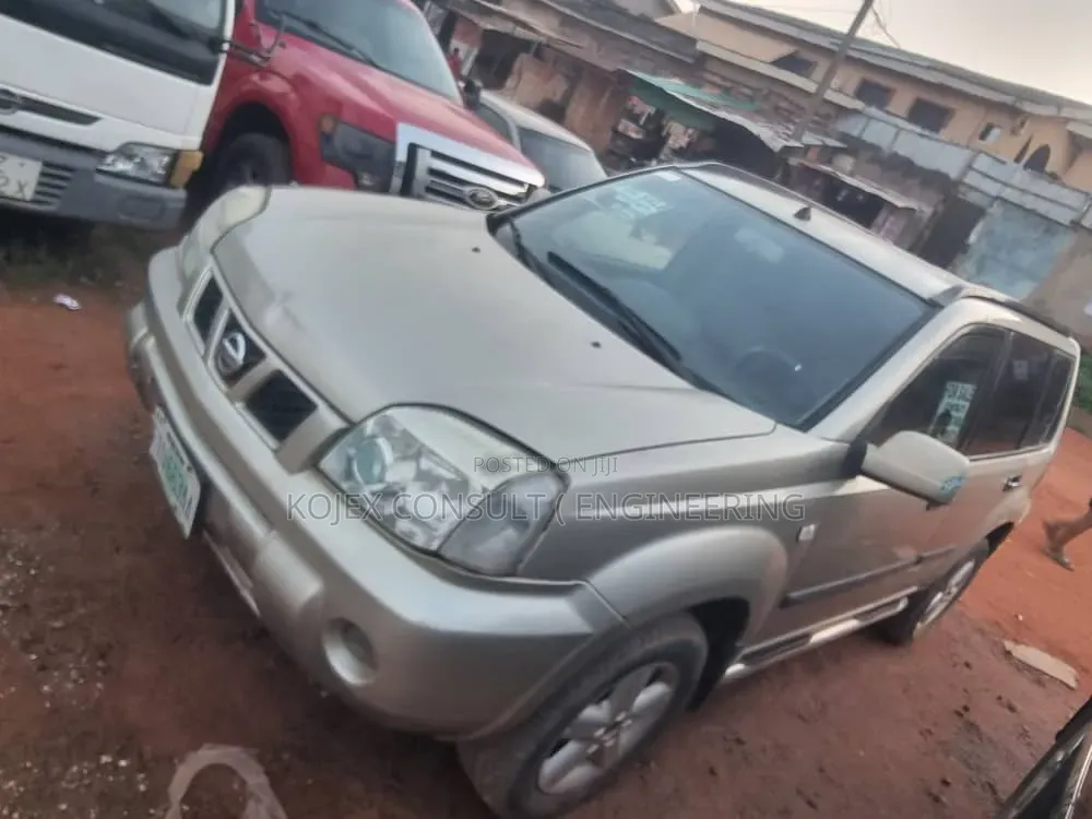 Nissan X-Trail 2.5 Petrol 4x4 SE 2010 Silver