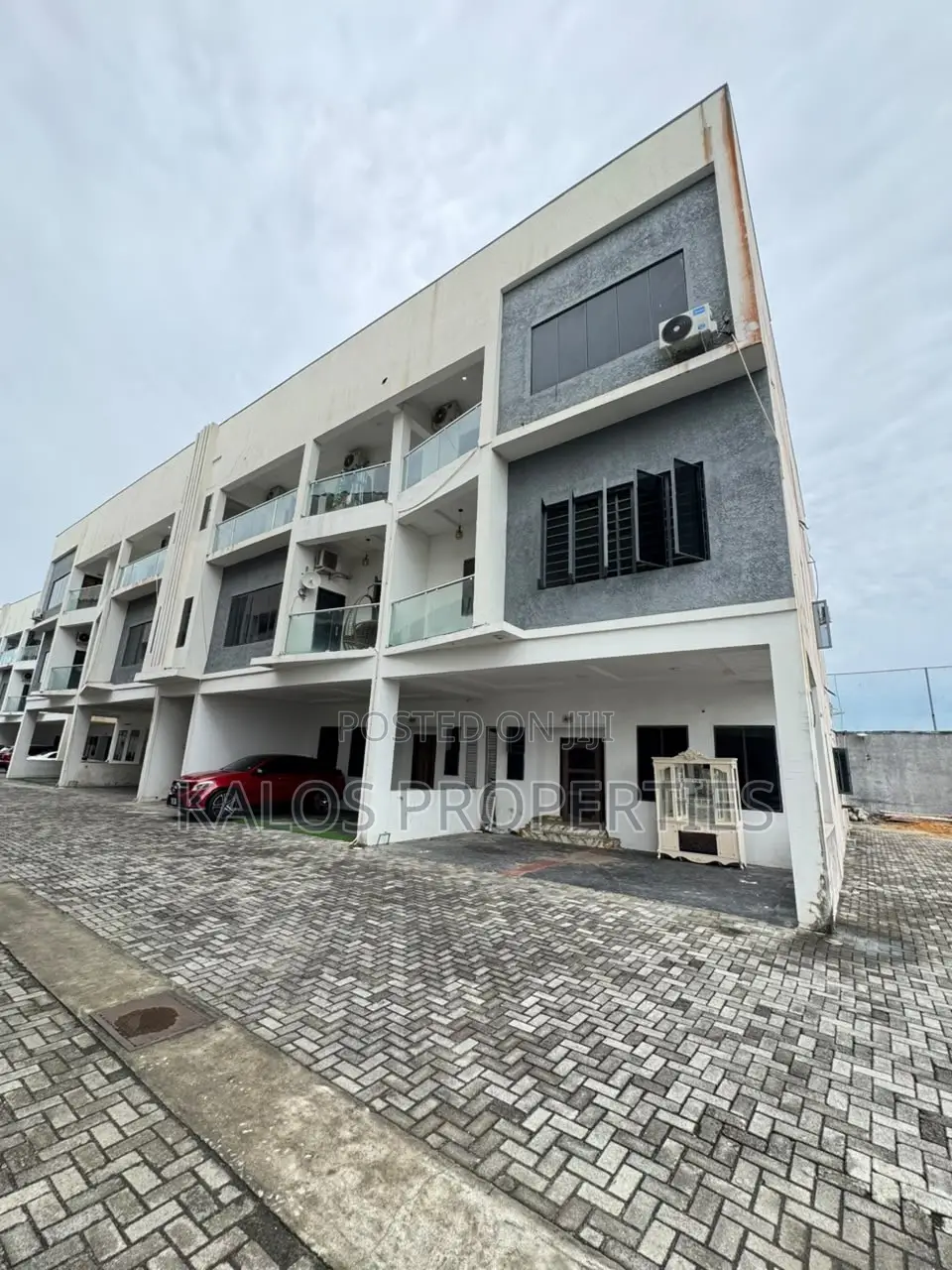 4bdrm Duplex in Ikate for rent