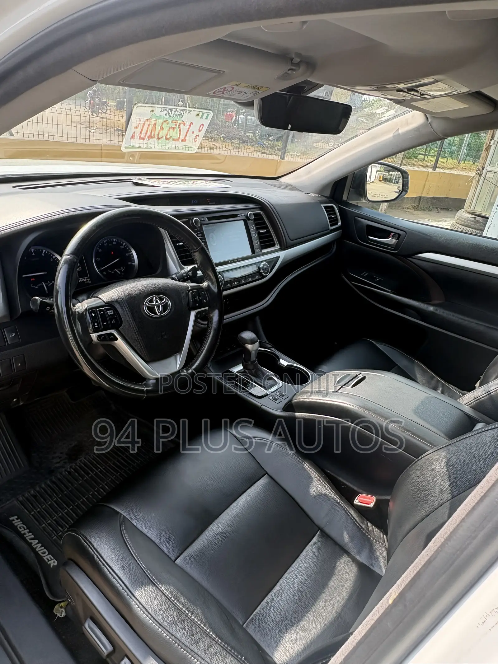 Toyota Highlander XLE 4x4 V6 (3.5L 6cyl 8A) 2018 White