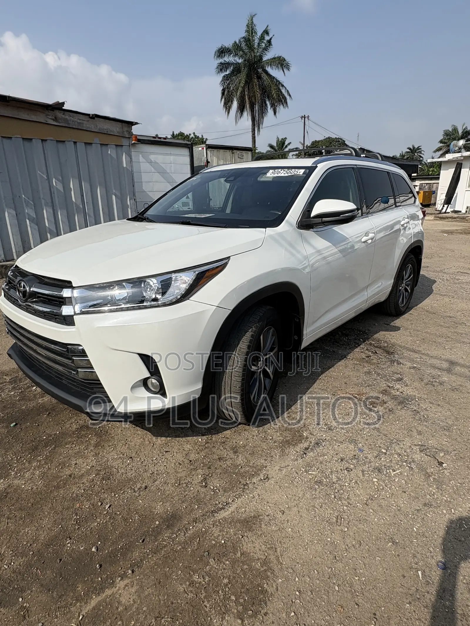 Toyota Highlander XLE 4x4 V6 (3.5L 6cyl 8A) 2018 White