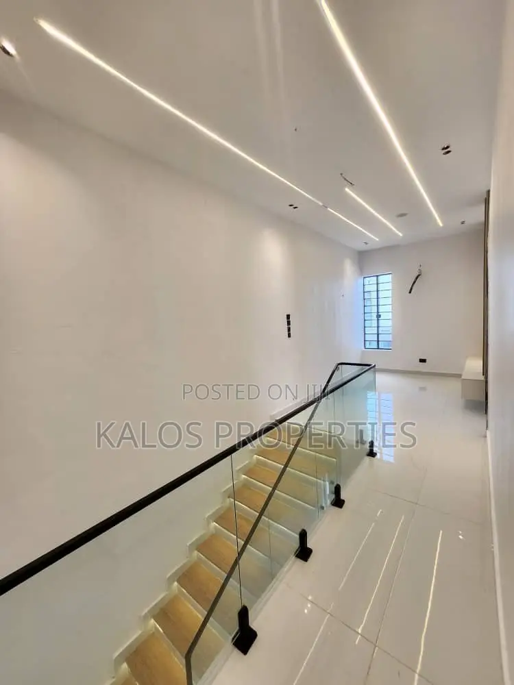 4bdrm Duplex in Ado / Ajah for sale