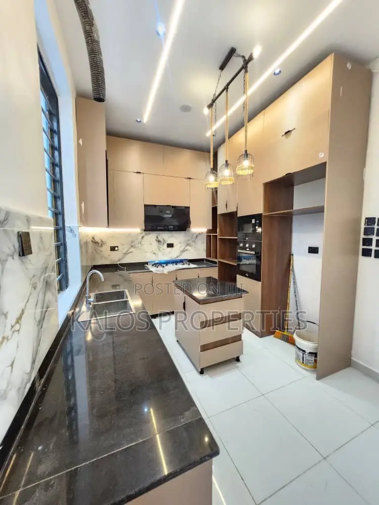 4bdrm Duplex in Ado / Ajah for sale