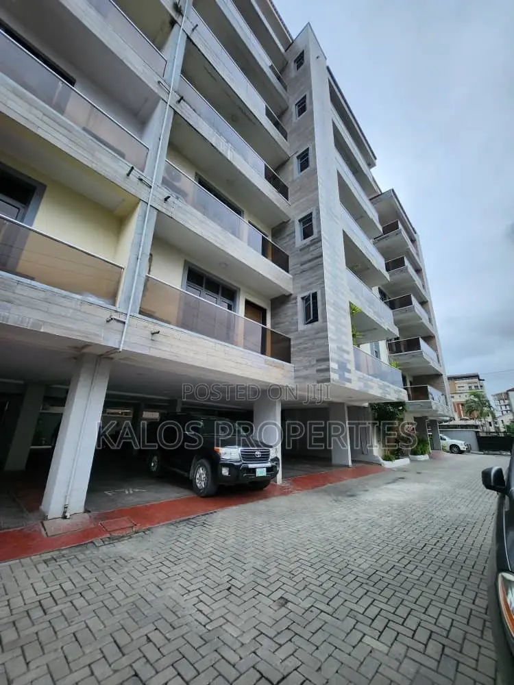 3bdrm Apartment in Old Ikoyi for rent