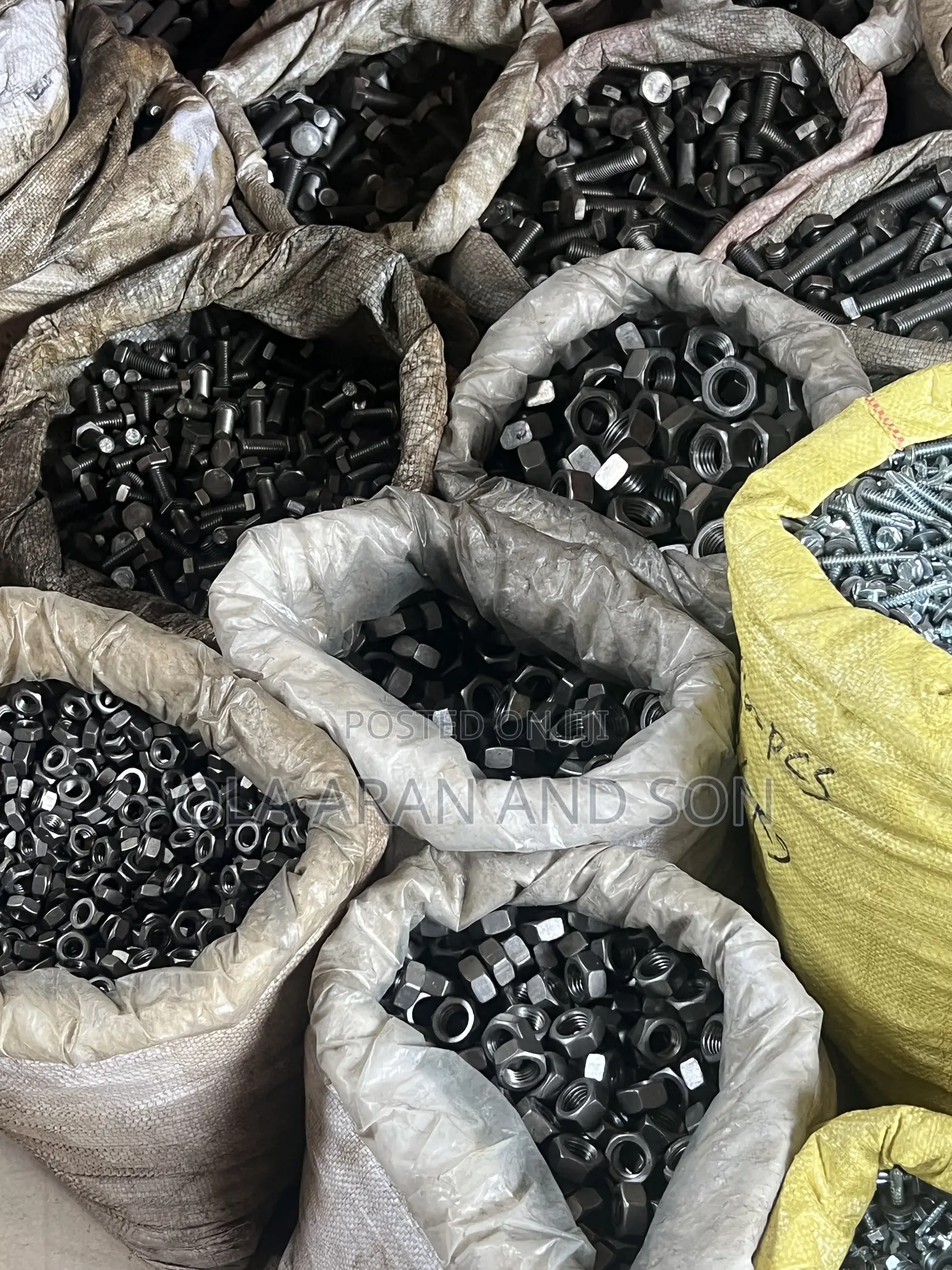 High Tensile Bolts & Machine Bolts & Nuts M12 M16 Black & Galvanized