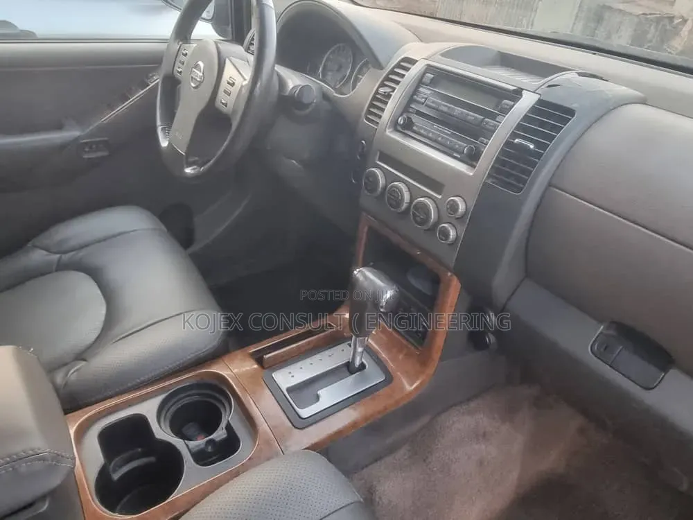 Nissan Pathfinder S 2010 Gray