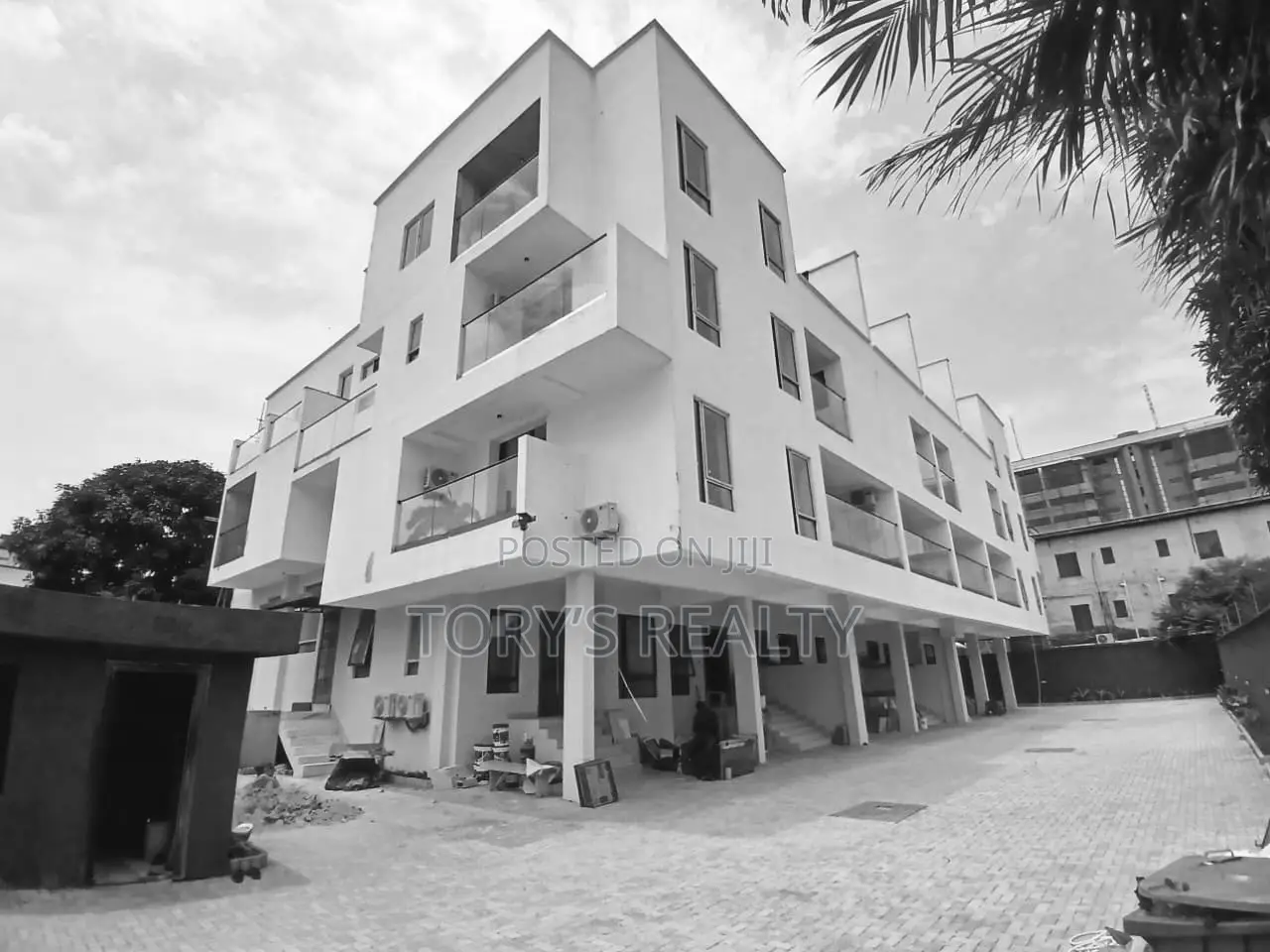 4bdrm Townhouse / Terrace in Victoria Island Extension for rent