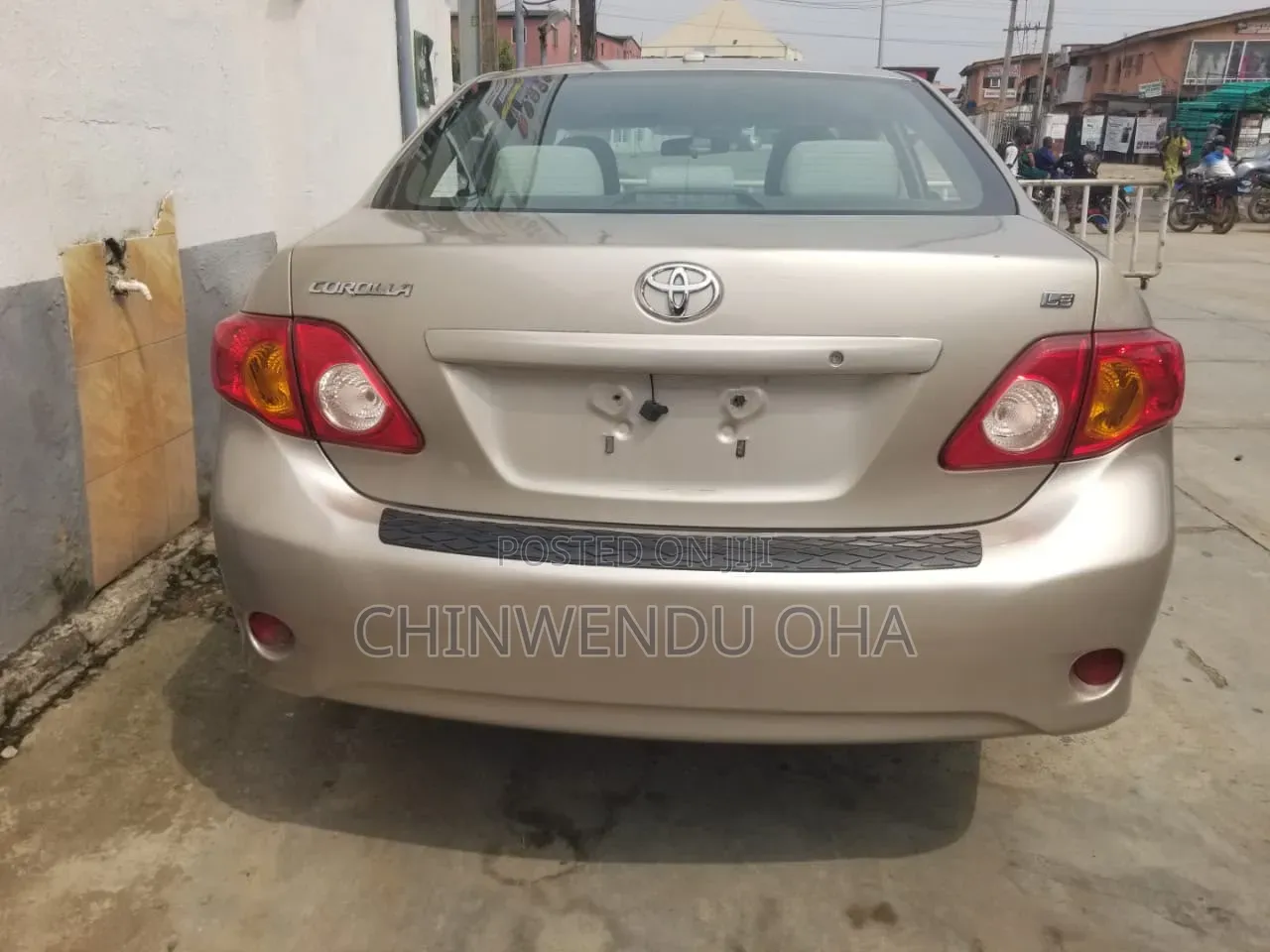 Toyota Corolla 2010 Gold