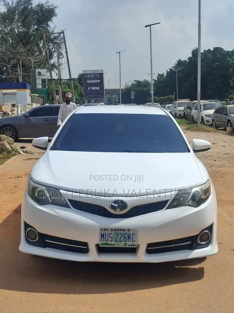 Toyota Camry SE 4dr Sedan (2.5L 4cyl 6A) 2013 White