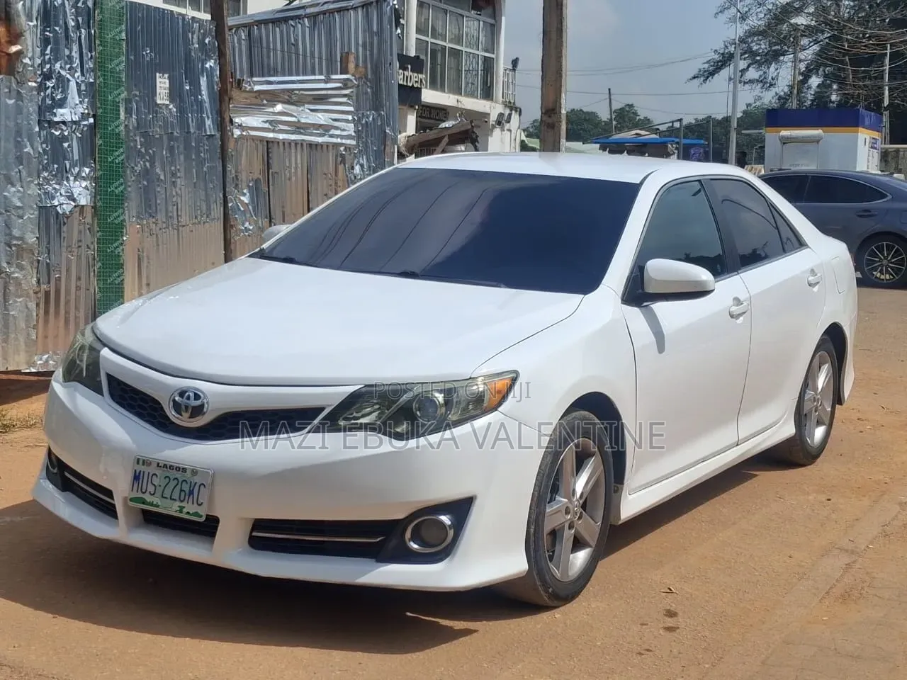 Toyota Camry SE 4dr Sedan (2.5L 4cyl 6A) 2013 White