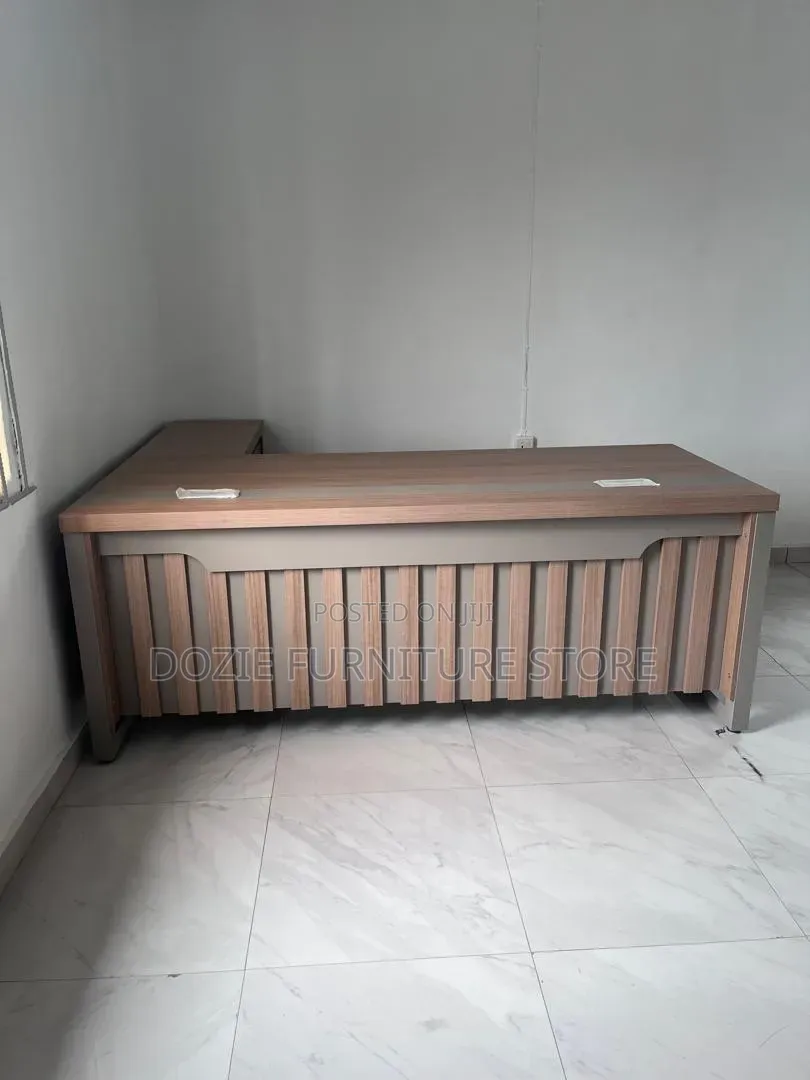 Premium Executive Office Table