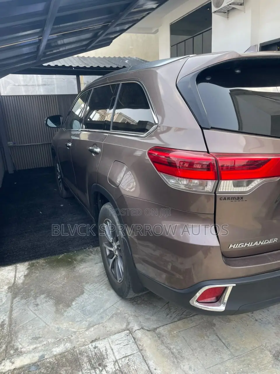 Toyota Highlander XLE 4x4 V6 (3.5L 6cyl 8A) 2018 Brown