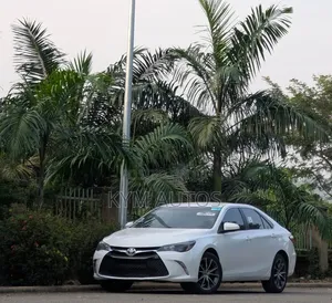 Toyota Camry 2017 White