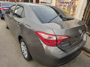 Toyota Corolla LE ECO 4dr Sedan (1.8L 4cyl CVT) 2017 Gray