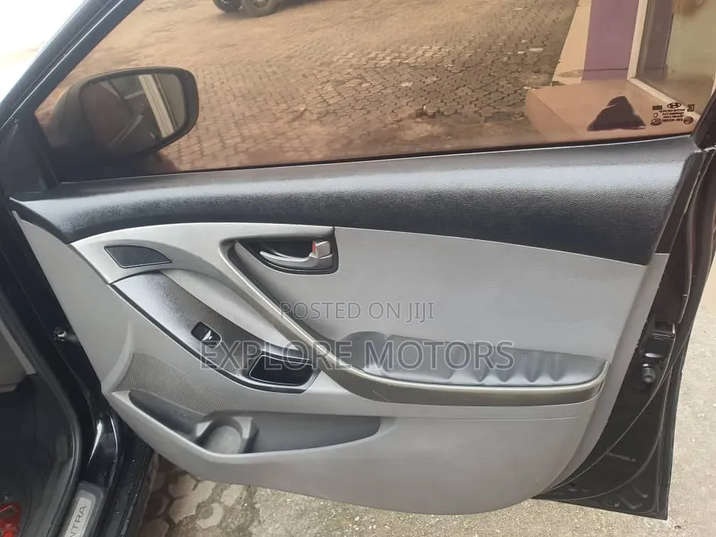 Hyundai Elantra 2015 Black