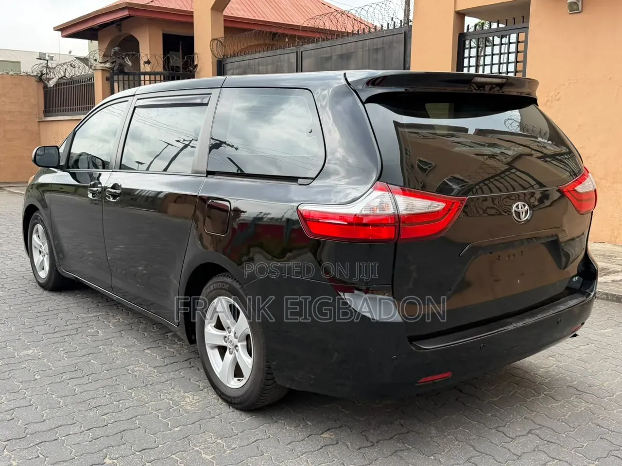 Toyota Sienna Limited 7 Passenger (3.5L 6cyl 6A) 2016 Black