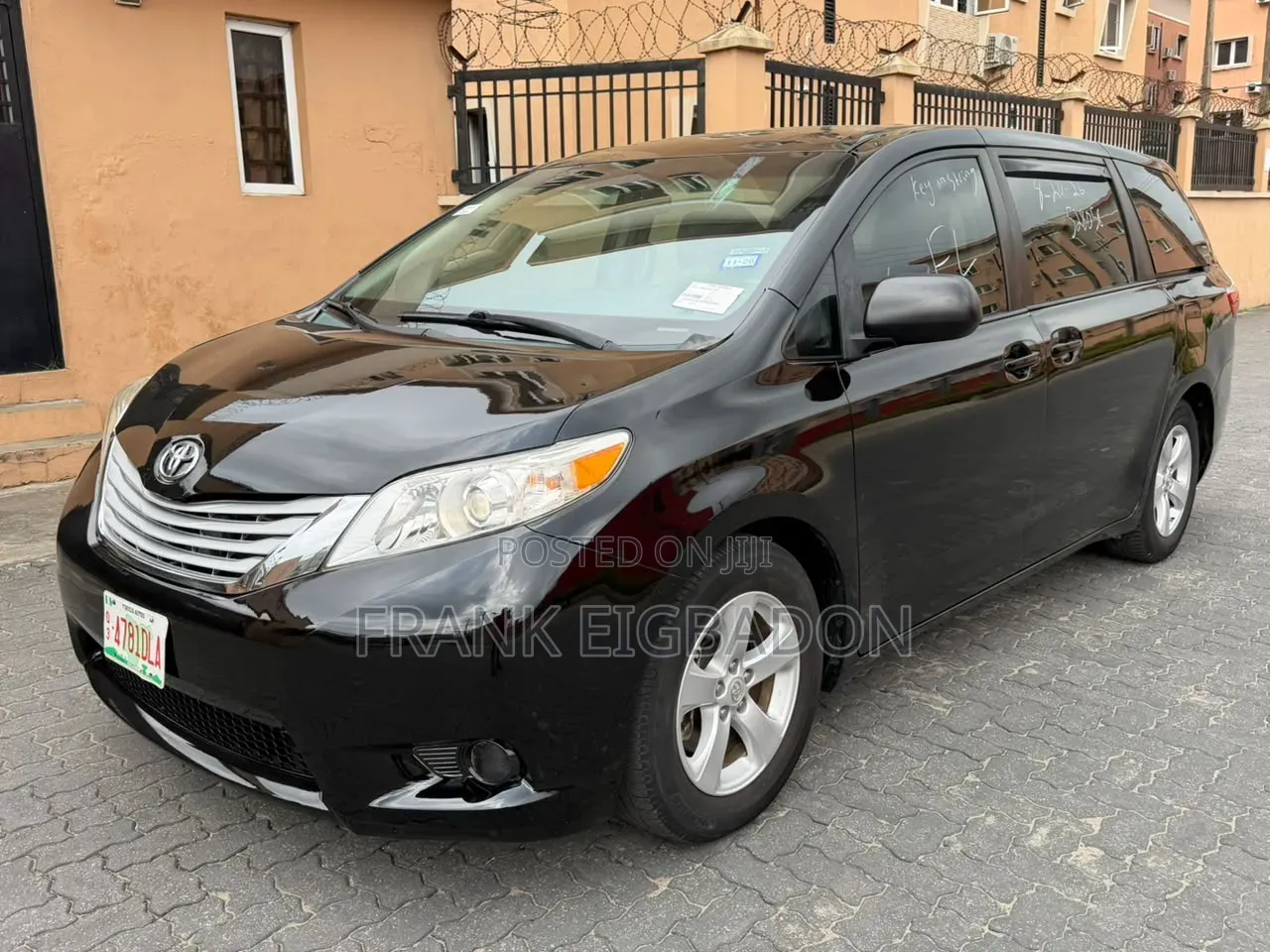 Toyota Sienna Limited 7 Passenger (3.5L 6cyl 6A) 2016 Black