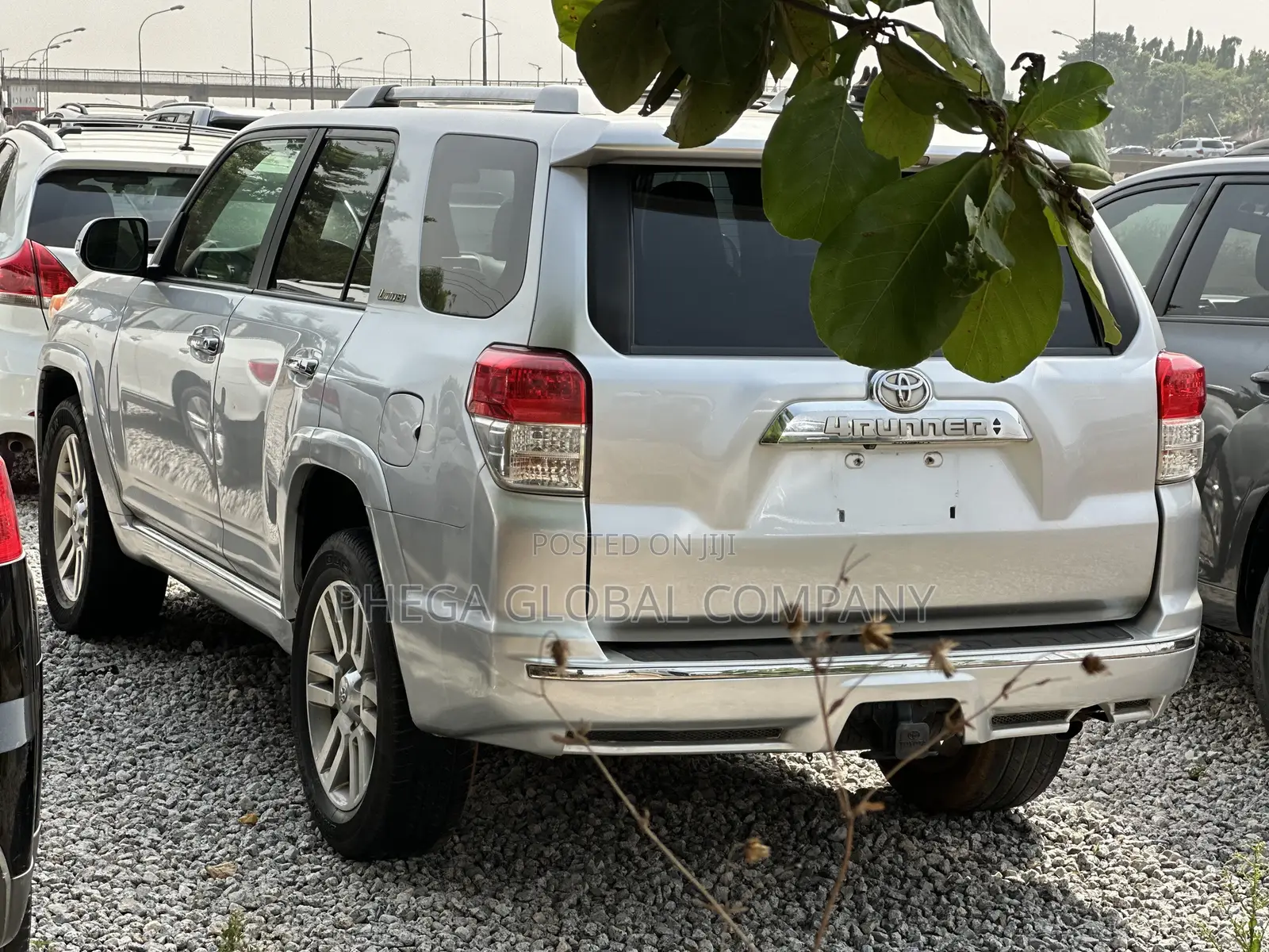Toyota 4-Runner Limited 4WD 2010 Silver