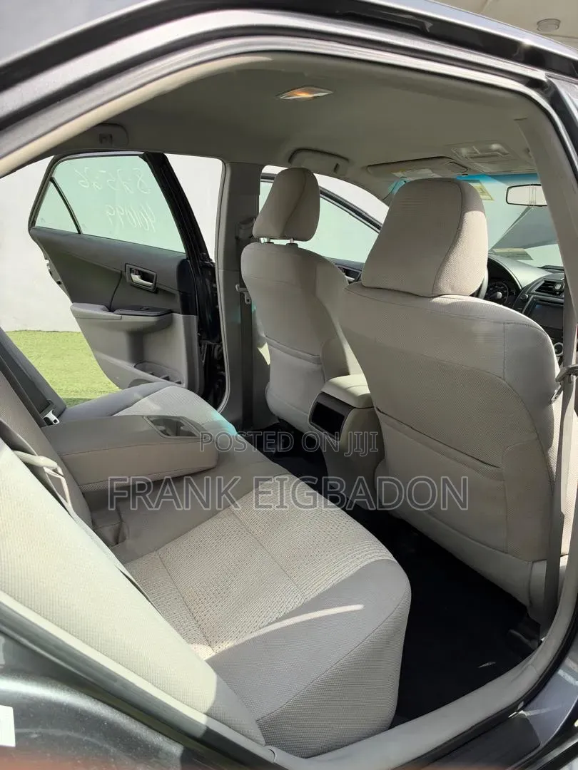 Toyota Camry LE 4dr Sedan (2.5L 4cyl 6A) 2013 Gray