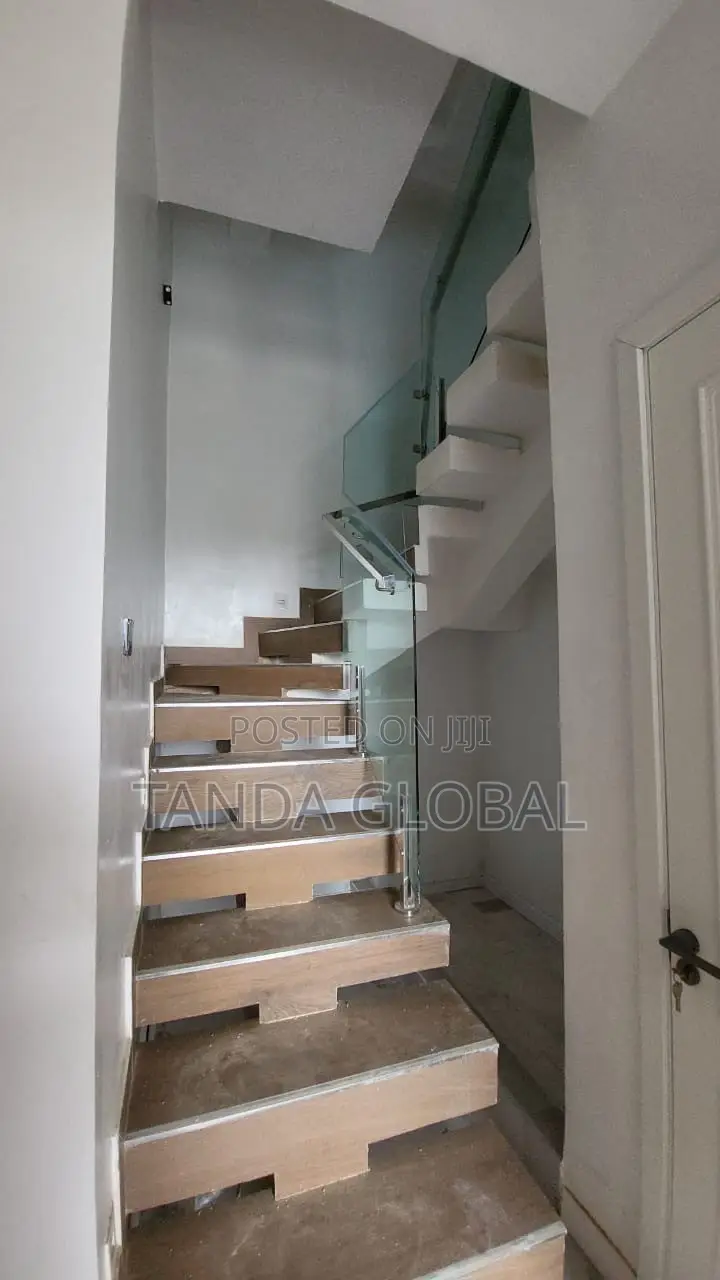 4bdrm Townhouse / Terrace in Opebi for rent