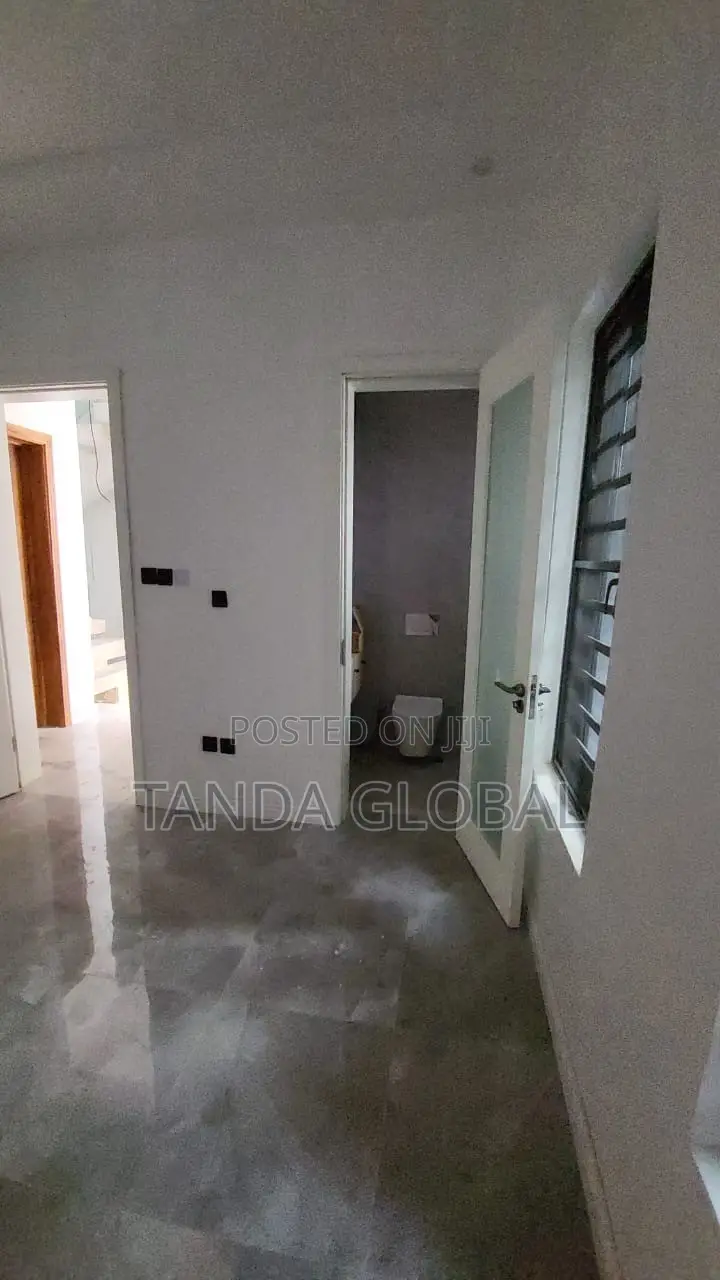4bdrm Townhouse / Terrace in Opebi for rent