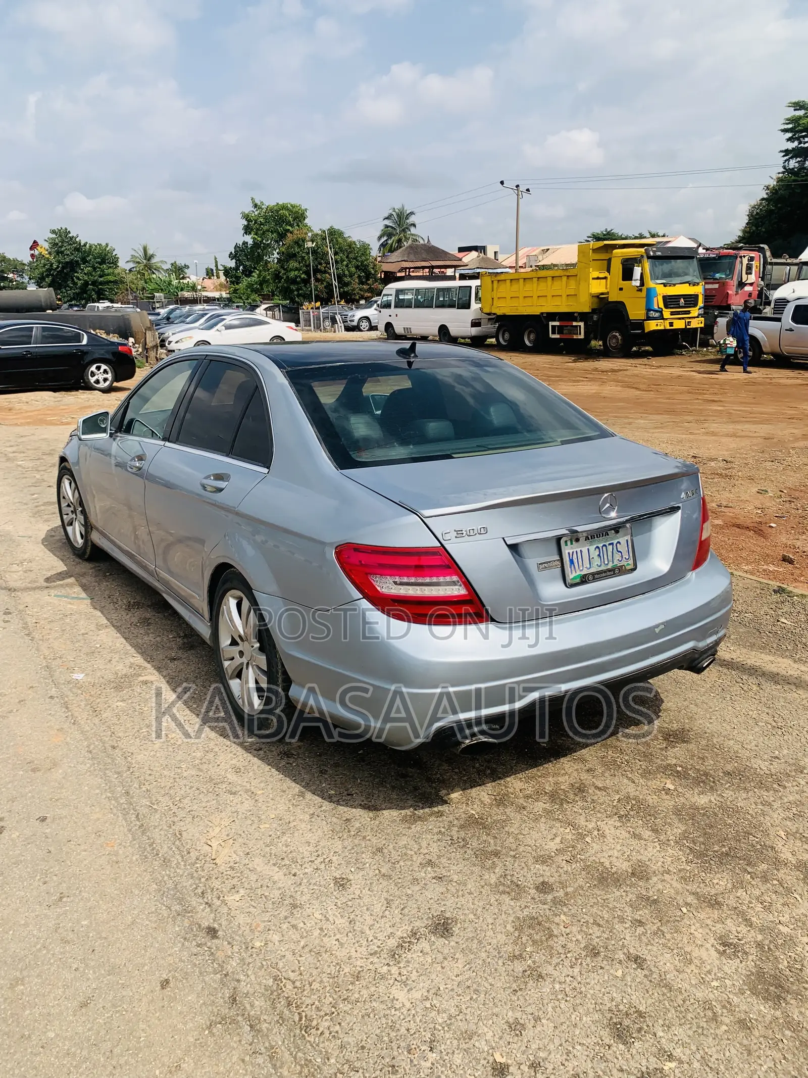 Mercedes-Benz C300 2013 Blue