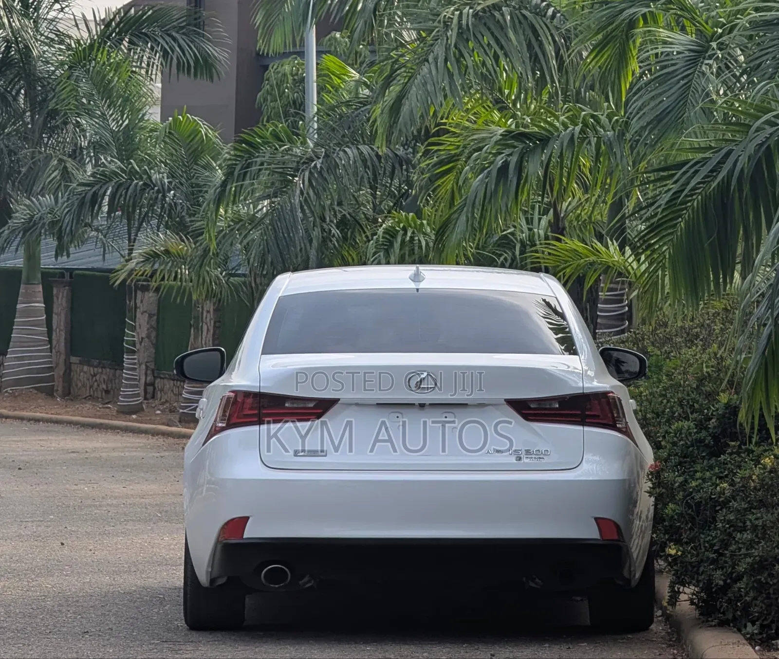 Lexus IS 300 AWD 2016 White
