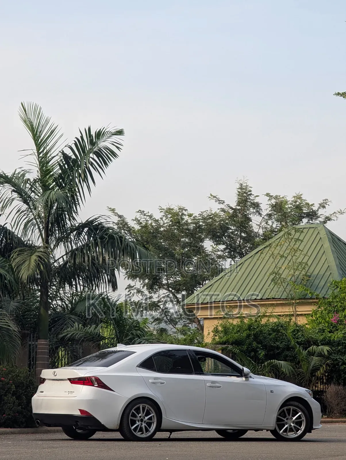Lexus IS 300 AWD 2016 White