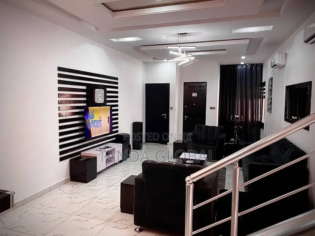 Furnished 4bdrm Townhouse / Terrace in Awolowo Way for rent