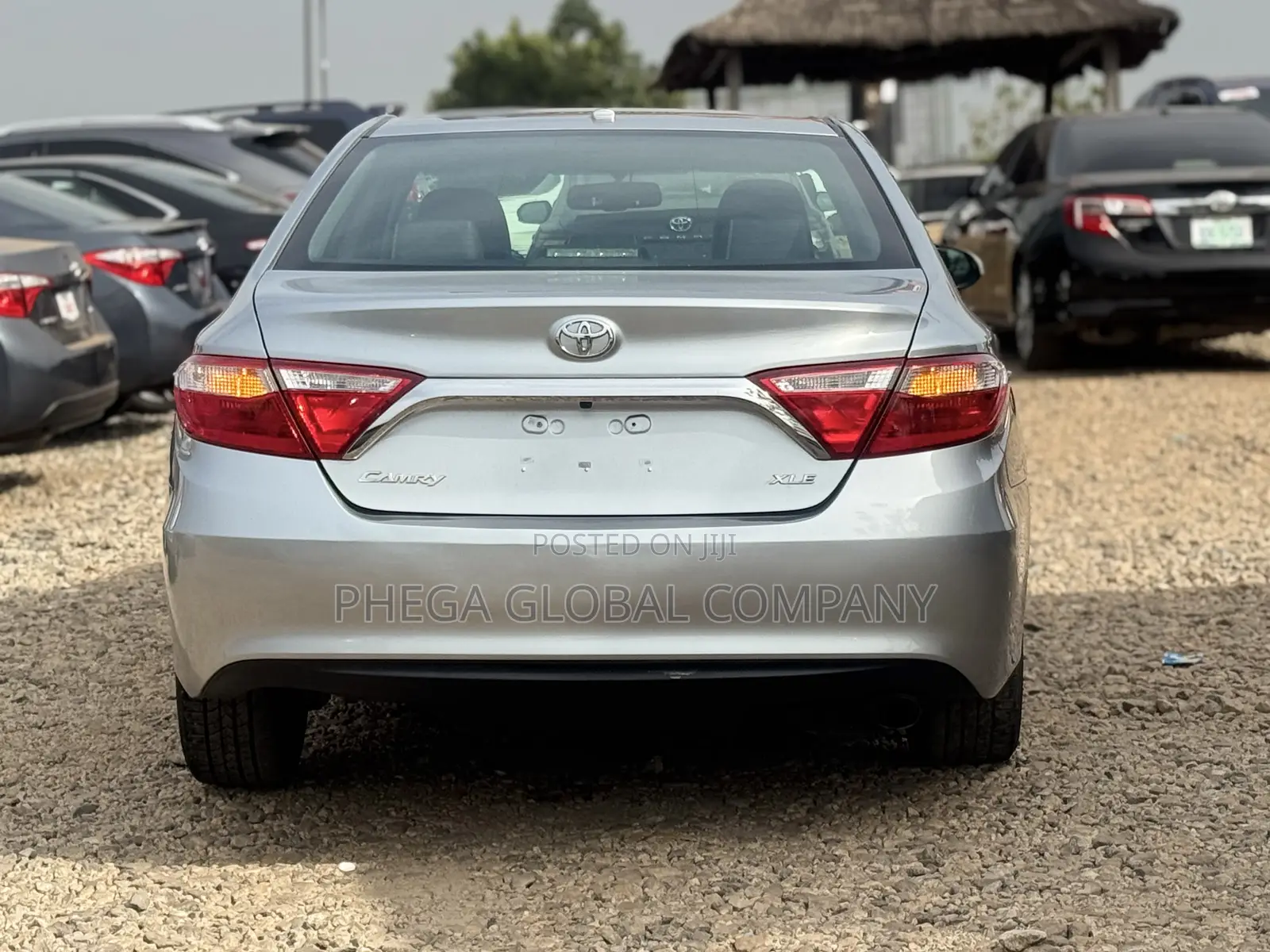 Toyota Camry XLE 4dr Sedan (3.5L 6cyl 6A) 2015 Silver