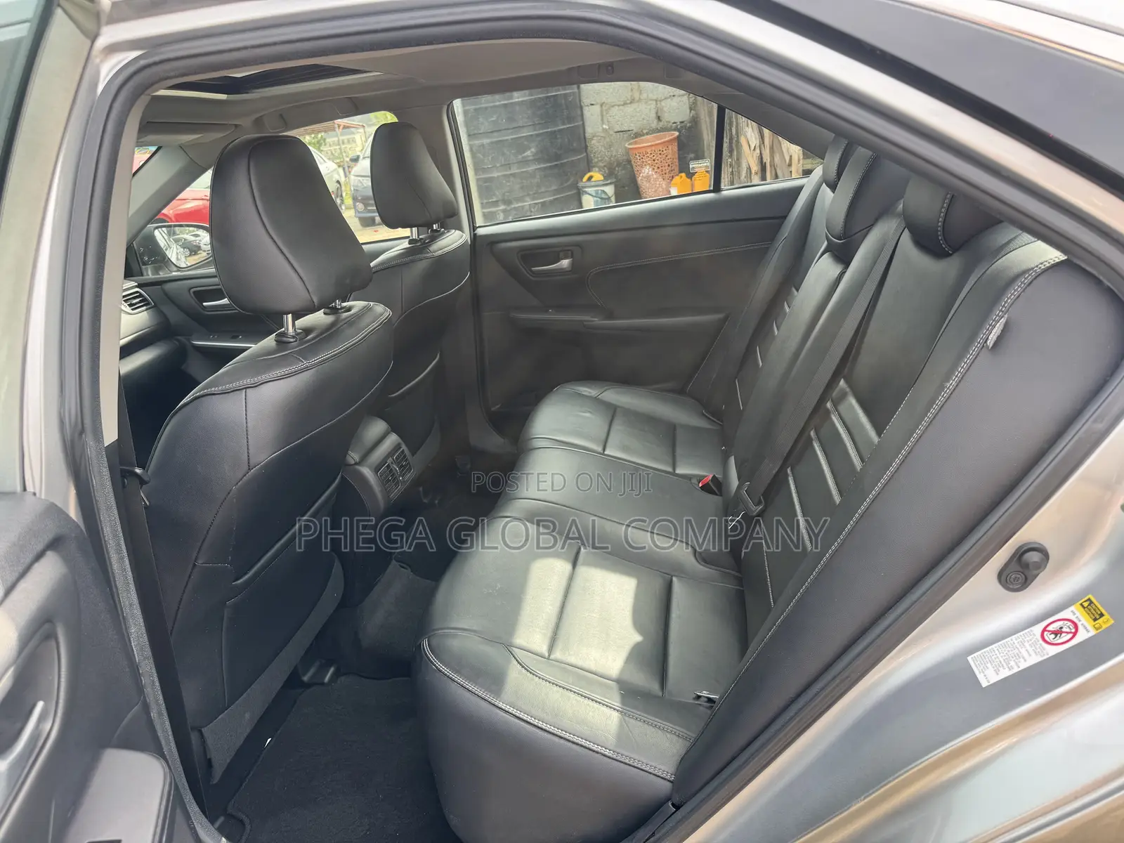 Toyota Camry XLE 4dr Sedan (3.5L 6cyl 6A) 2015 Silver