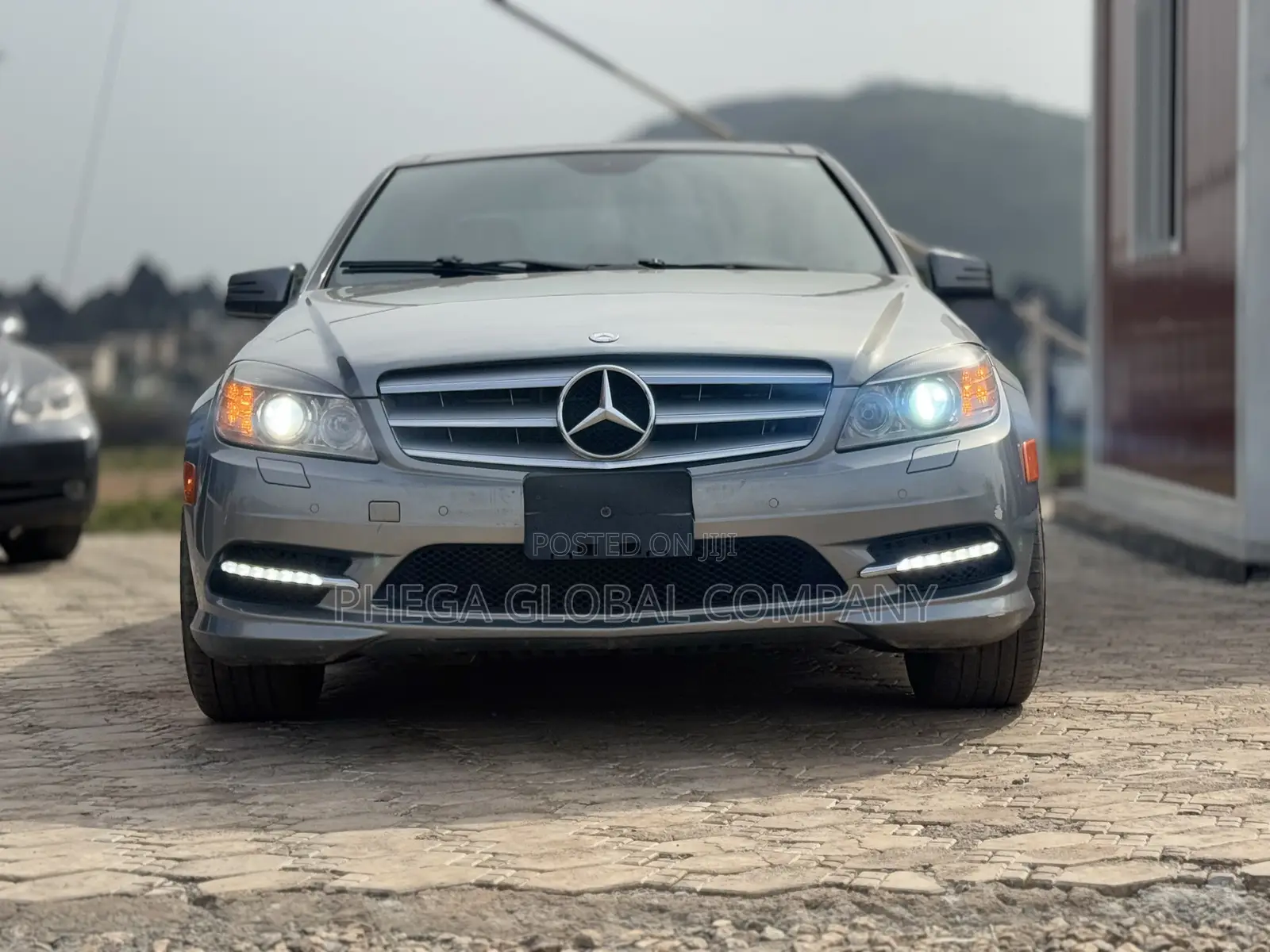 Mercedes-Benz C350 C350 BlueEFFICIENCY 4MATIC AWD 2010 Gray