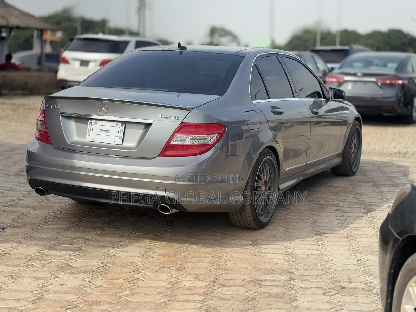 Mercedes-Benz C350 C350 BlueEFFICIENCY 4MATIC AWD 2010 Gray