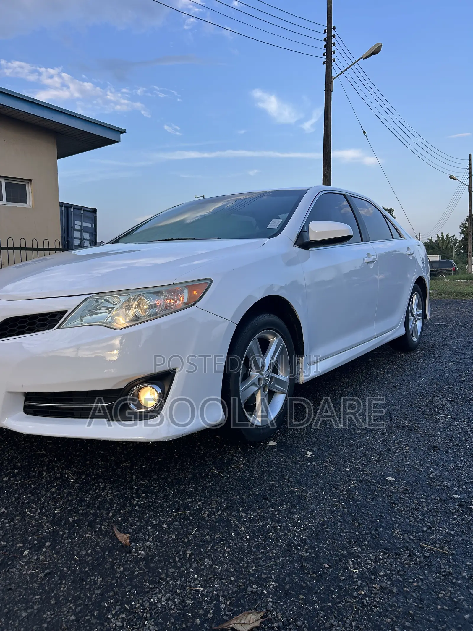 Toyota Camry SE 4dr Sedan (2.5L 4cyl 6A) 2012 White