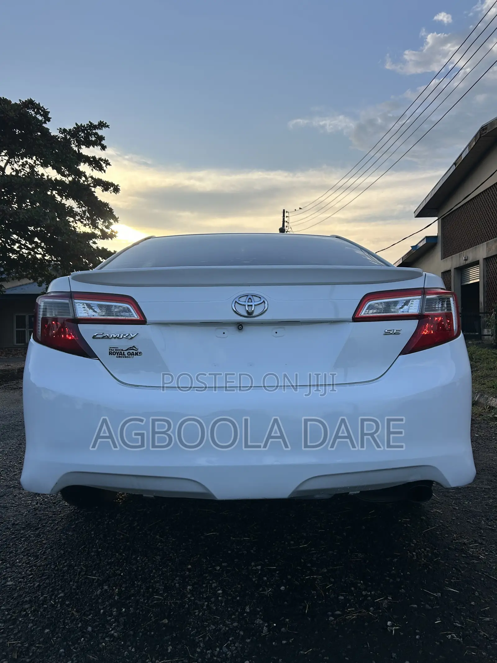Toyota Camry SE 4dr Sedan (2.5L 4cyl 6A) 2012 White